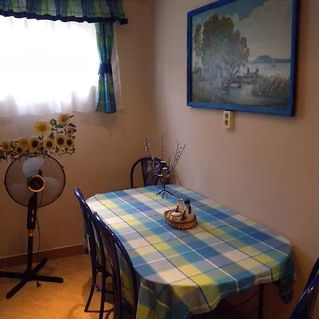 Apartment Balatonalmadi 1 度假居 巴拉顿诺尔马迪