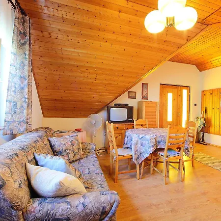 Apartment Balatonalmadi 1 度假居 巴拉顿诺尔马迪